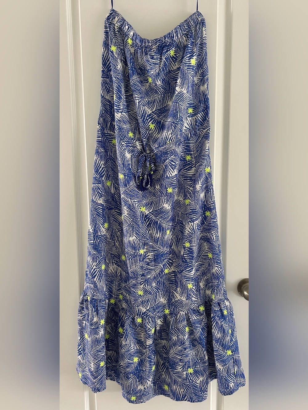Vineyard Vines Palm-Print Dress with Neon Yellow Star Embroidery